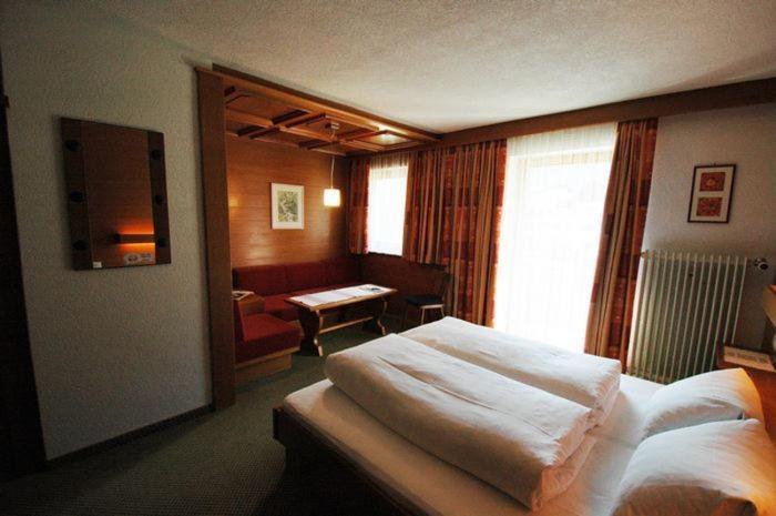 Tanneck Garni Apartment Berwang Ruang foto