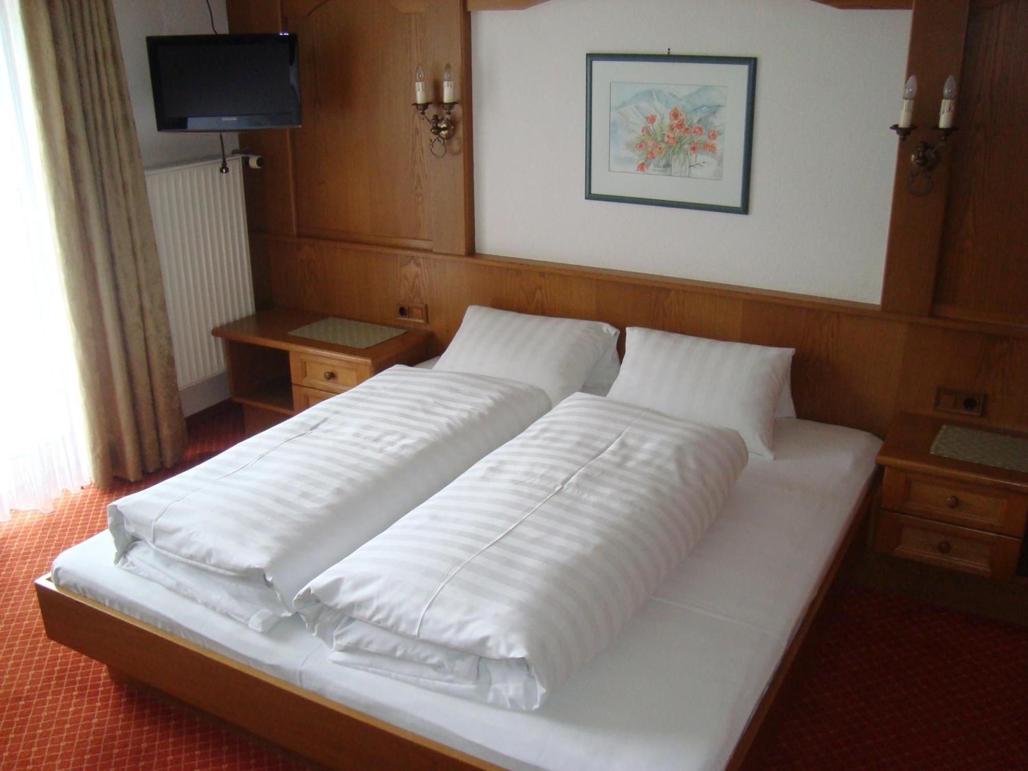 Tanneck Garni Apartment Berwang Bagian luar foto