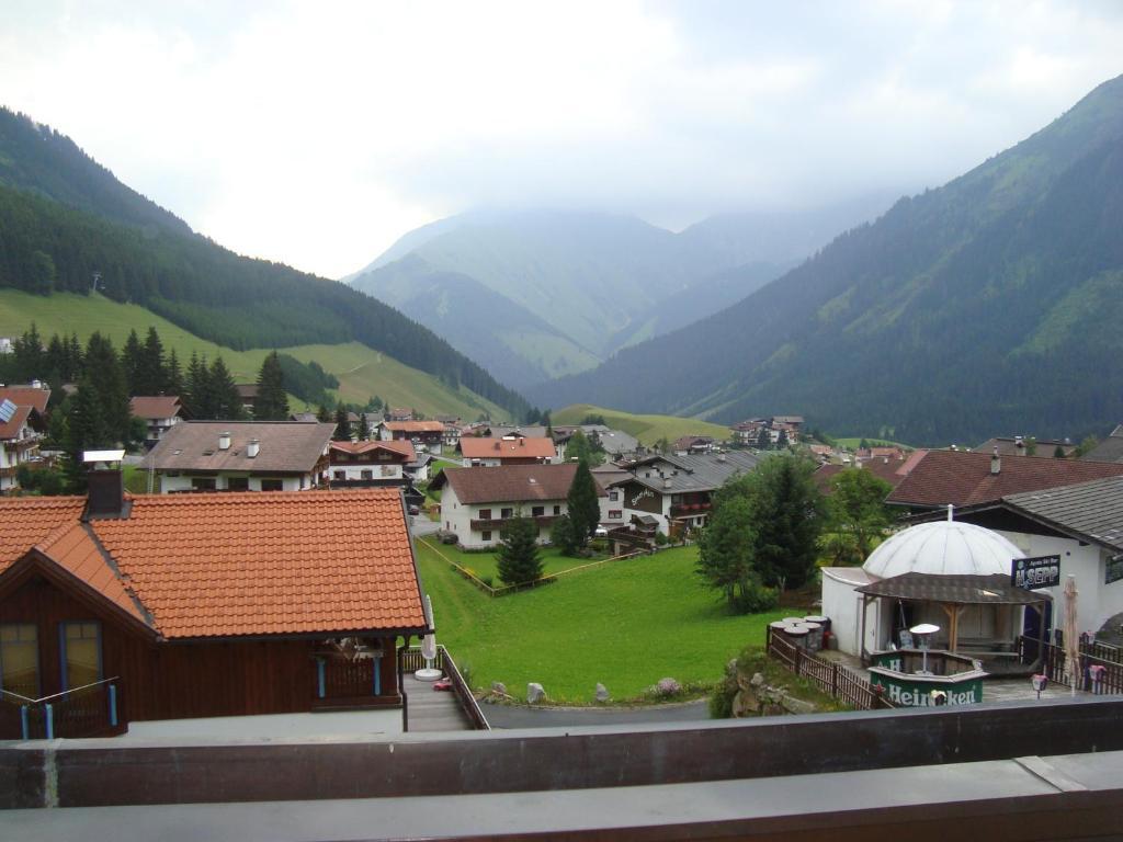 Tanneck Garni Apartment Berwang Ruang foto