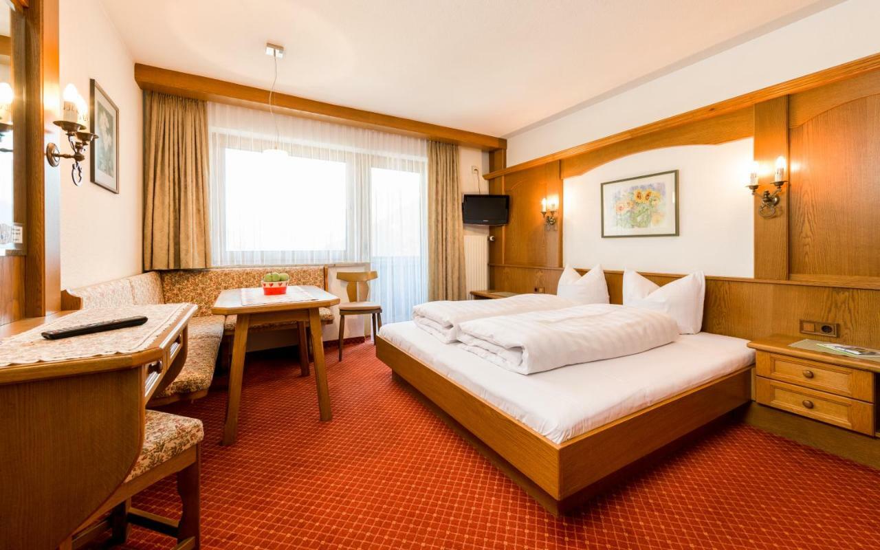 Tanneck Garni Apartment Berwang Bagian luar foto