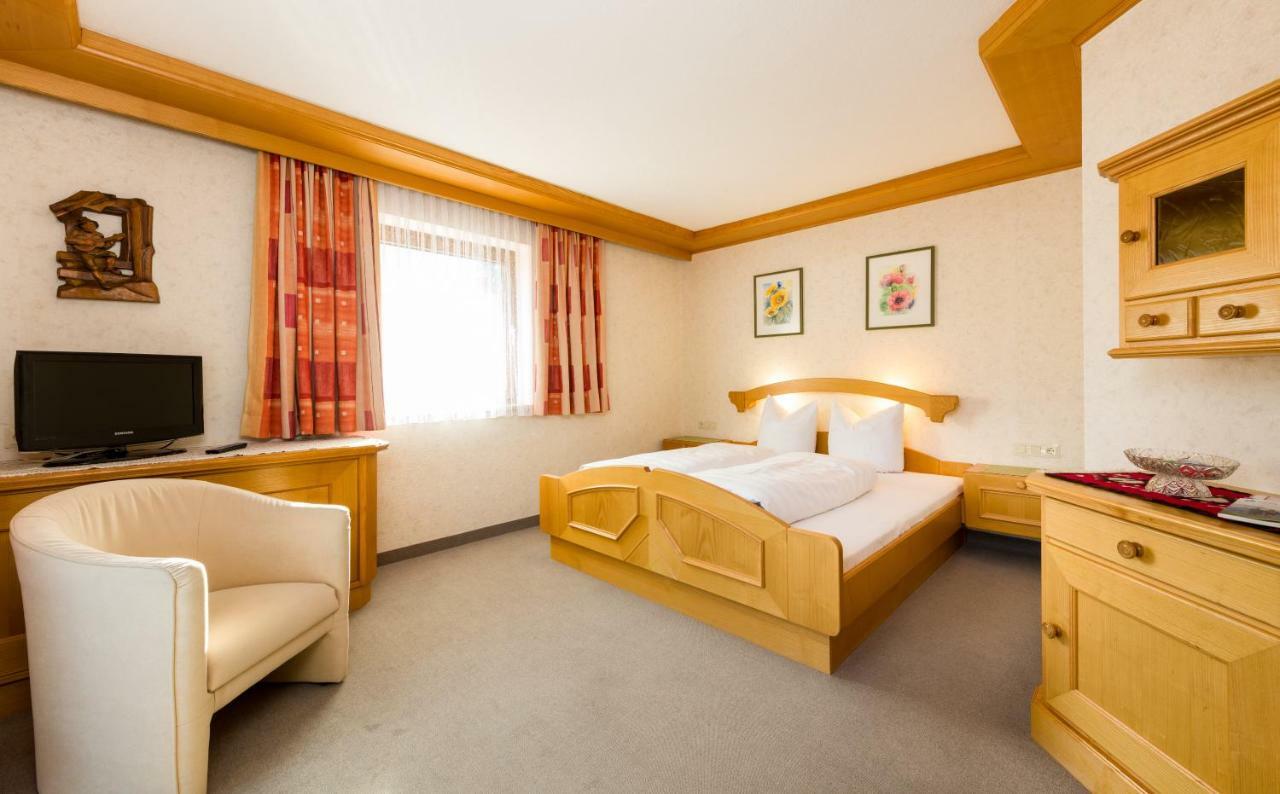 Tanneck Garni Apartment Berwang Bagian luar foto