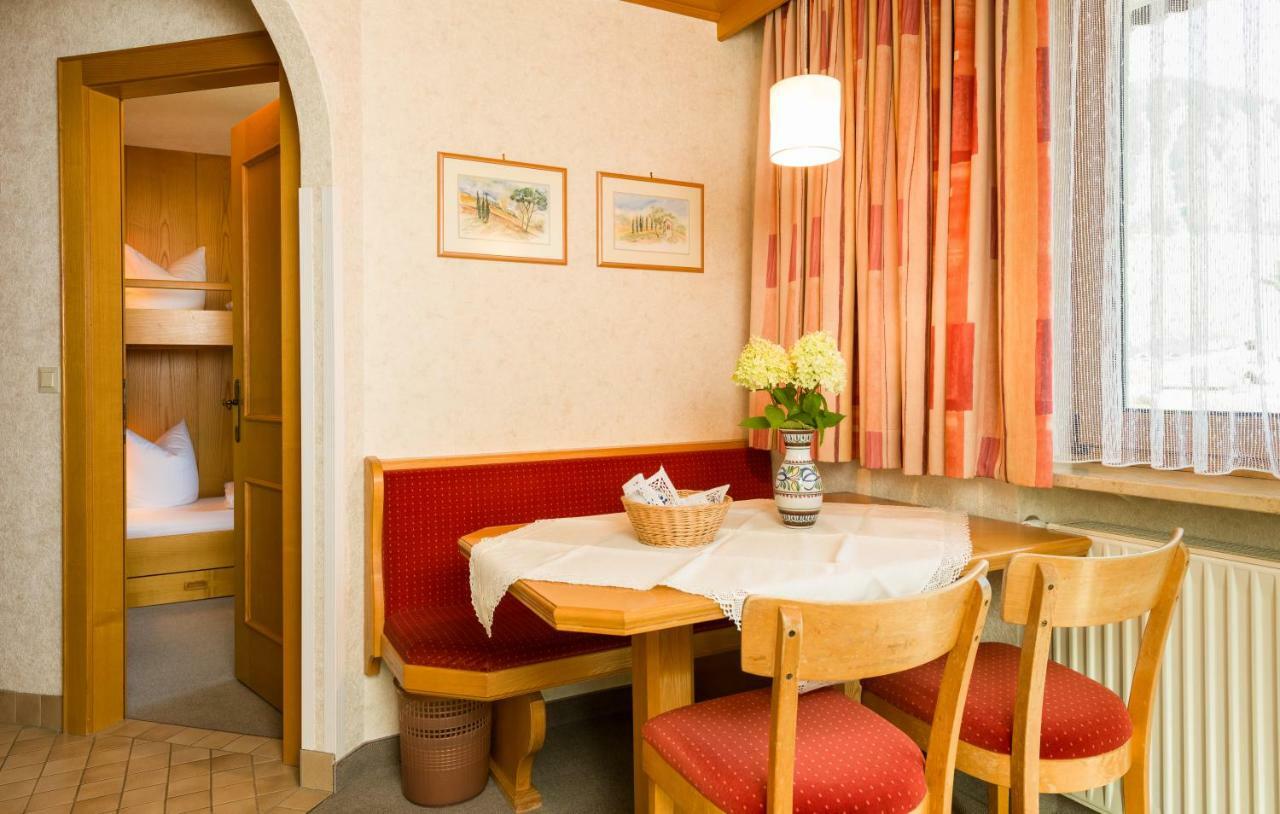 Tanneck Garni Apartment Berwang Bagian luar foto